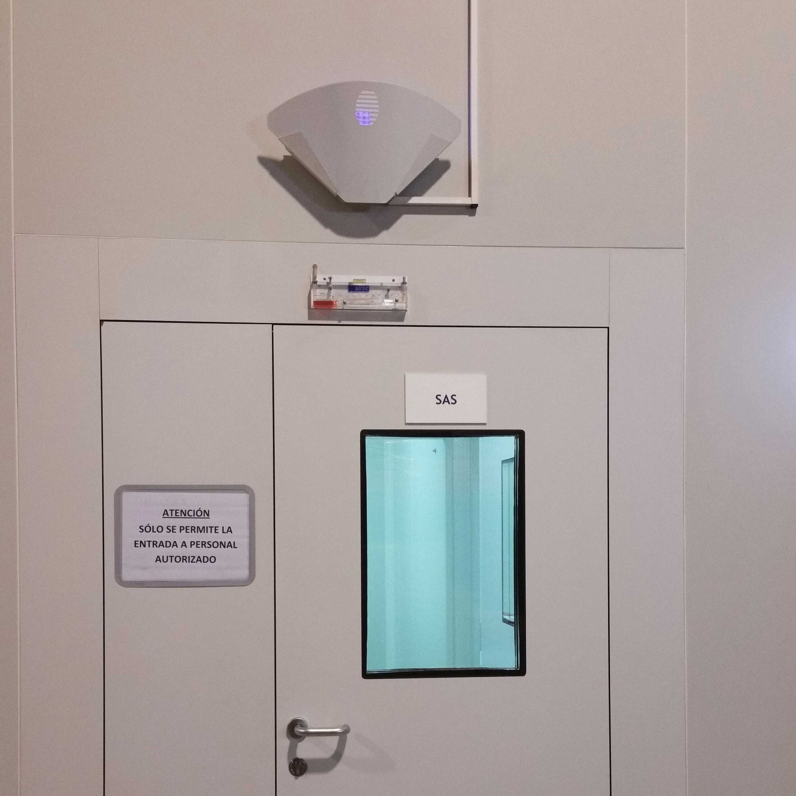 Lampara atrapa insectos Triangle 3 scaled